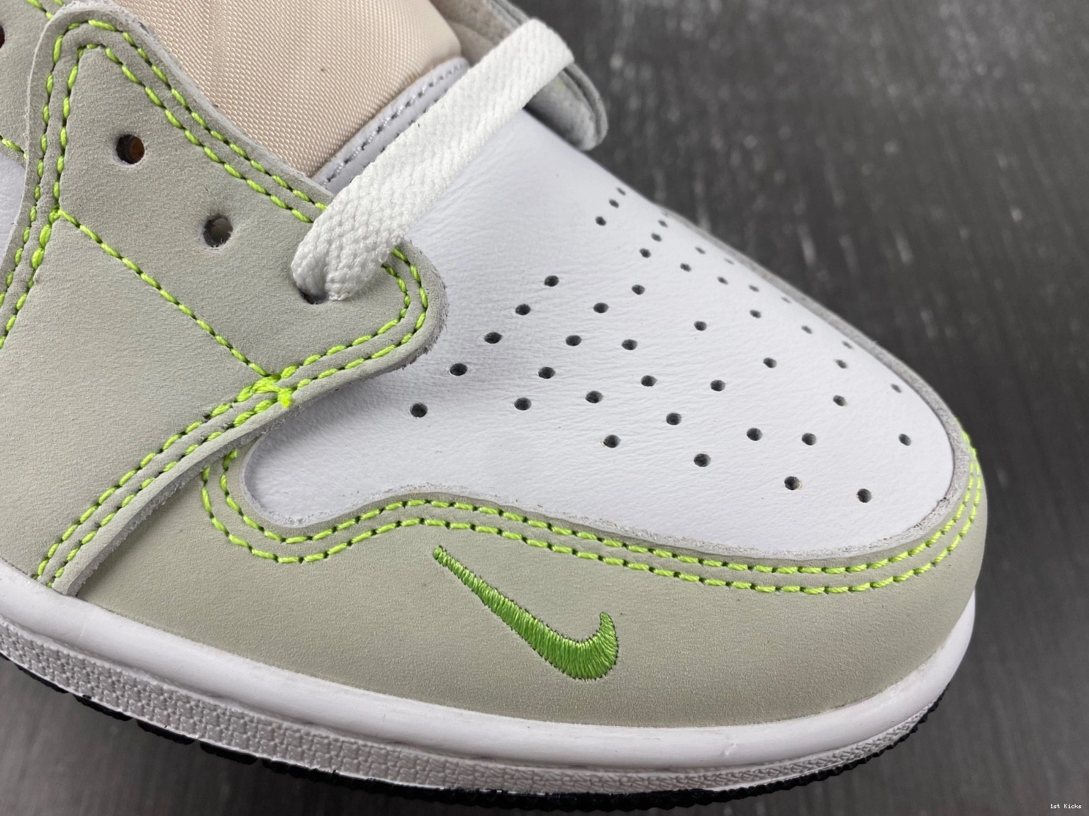 1 Black DM7837-103  Green Jordan Low White Ghost Retro 0929